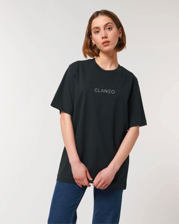 Heavy Beauty T-Shirt mit dem Claneo-Logo in der Mitte – Bild 2